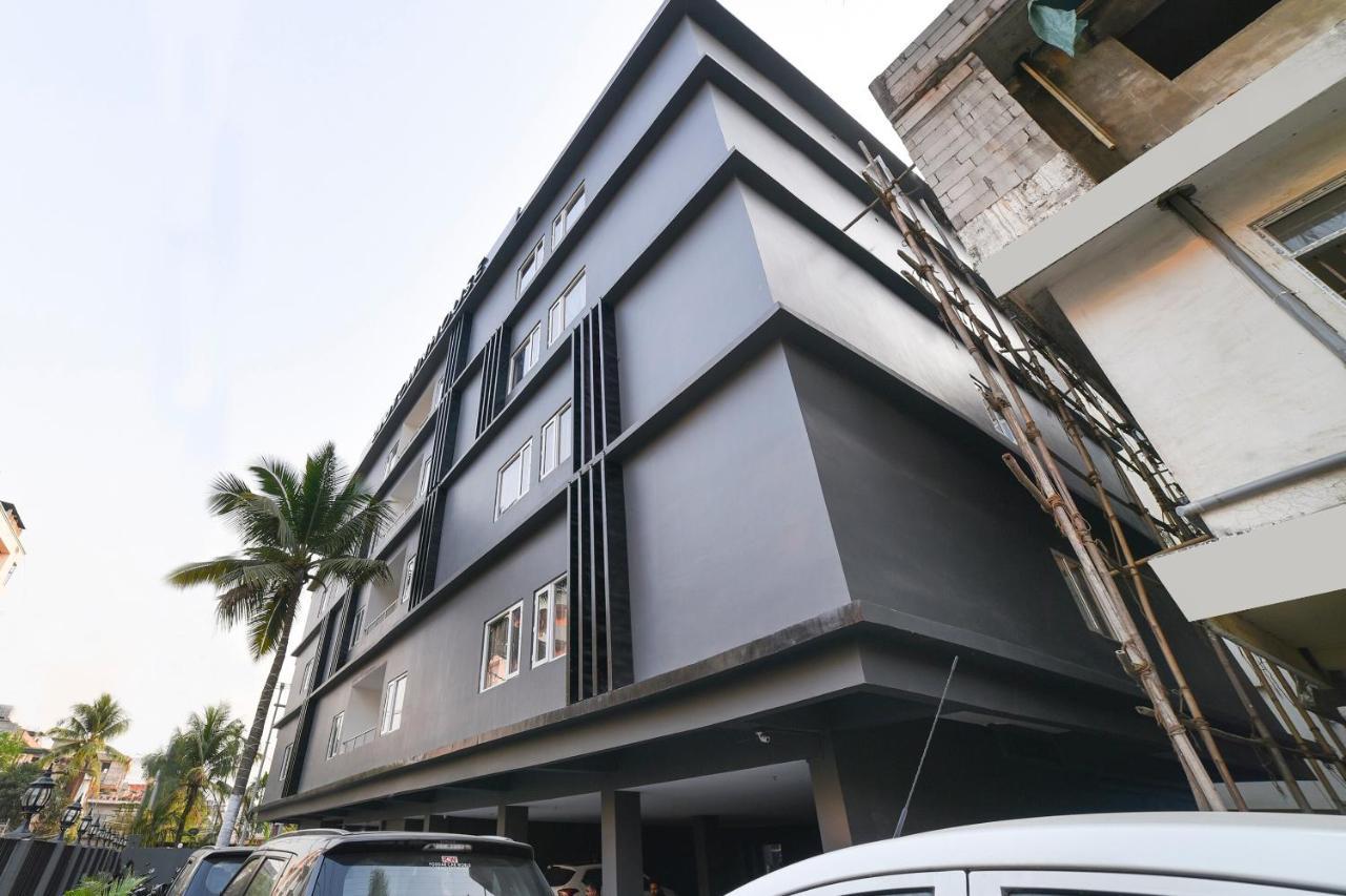 Dispur Vaccinated Staff- Oyo Townhouse 384 Nk Hotels מראה חיצוני תמונה